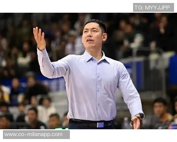 张庆鹏点评球队防守表现称第一节失30分无犯规显示防守软弱需加强